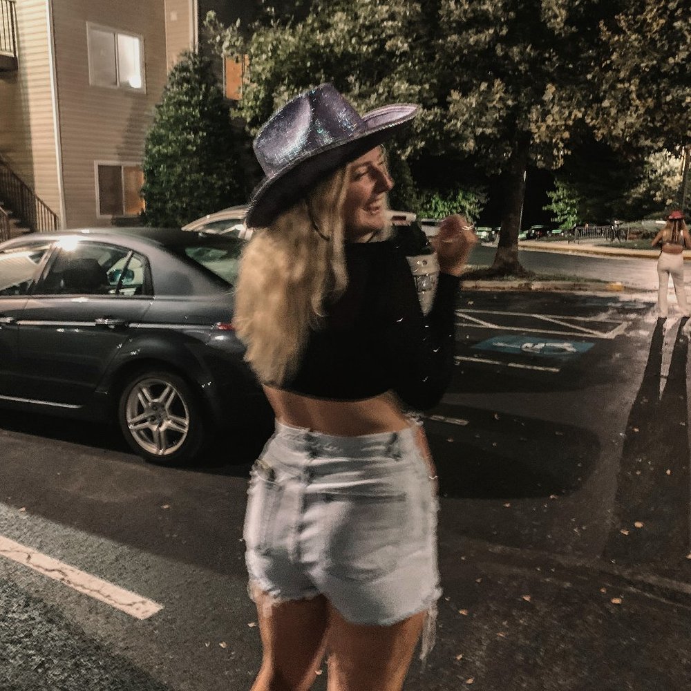 Meet your Posher, Bea